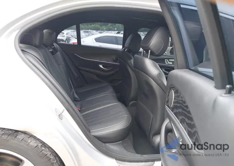 2017 Mercedes-Benz E 300 4Matic z USA, uszkodzony, nr VIN WDDZF4KB3HA208770